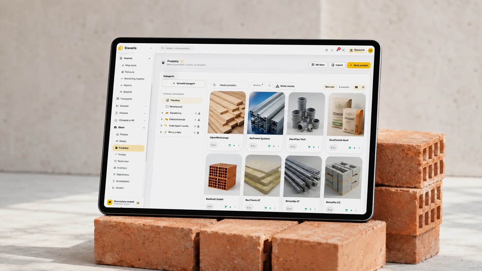 Modul Sklady ve Stavario s produkty, kategoriemi a pohyby materiálu